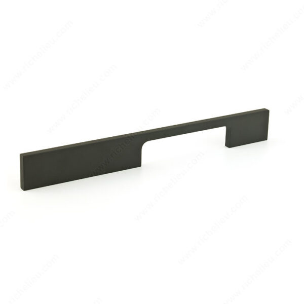 Richelieu Contemporary Aluminum Pull - 720